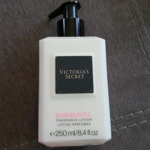 Victoria's Secret Bombshell lotion